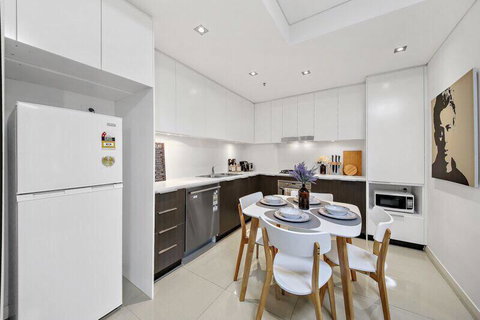 All Amenities Only Downstairs, 20 Mins To CBD - Airlie Beach Holiday 3