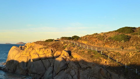 All Seasons Port Elliot Holiday House - Airlie Beach Holiday 2