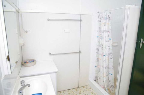 Almare, 7 Gowing Street - Airlie Beach Holiday 3