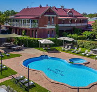Alzburg Resort - Airlie Beach Holiday
