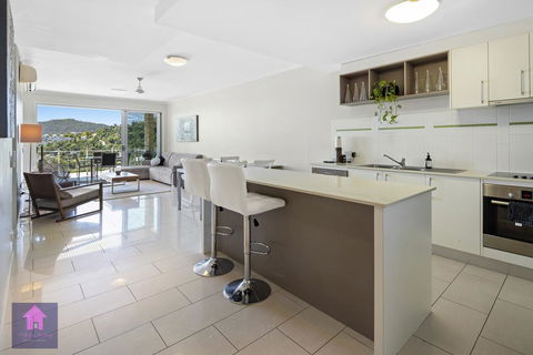Amazing Ocean Views, Pool, Award Winning Location, Airlie Beach - Airlie Beach Holiday 2