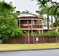 Anchorage Guest House and Self-contained Accommodation - Airlie Beach Holiday