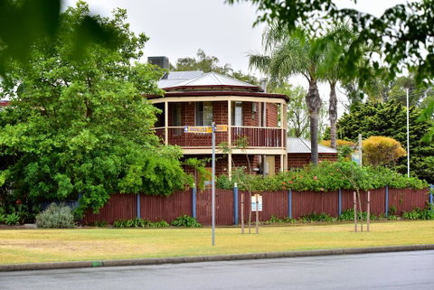 Anchorage Guest House And Self-contained Accommodation - Airlie Beach Holiday 0