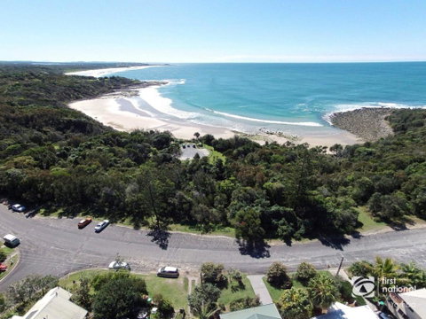 Angourie Blue 1 - Great Ocean Views - Surfing Beaches - Airlie Beach Holiday 1