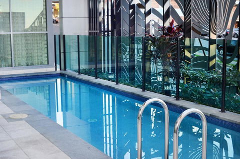 Apartments @ 79 Goondoon - Airlie Beach Holiday 2