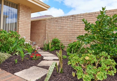 API Busselton Seaside Escape Apartments - Airlie Beach Holiday 2