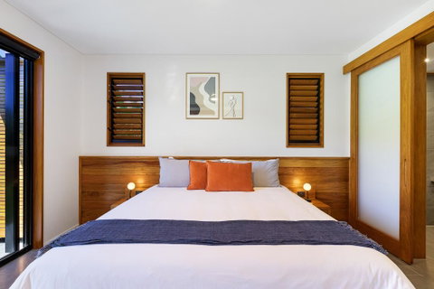 Aqua - At Funnel Bay - Airlie Beach Holiday 1