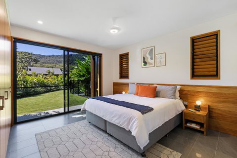 Aqua - At Funnel Bay - Airlie Beach Holiday 2