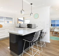 Aqua Palm with Sweeping One Mile Views - Airlie Beach Holiday