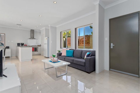 Ardross Short Stays - Airlie Beach Holiday 2