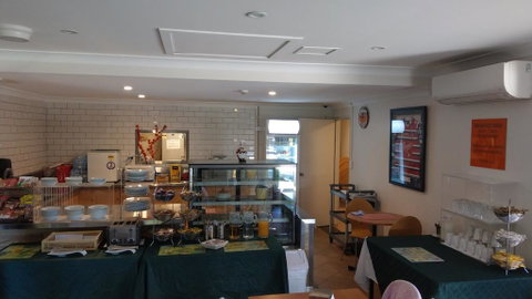 Arena Hotel (formerly Sleep Express Motel) - Airlie Beach Holiday 1
