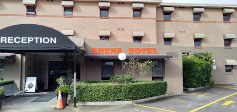 Arena Hotel (formerly Sleep Express Motel) - Airlie Beach Holiday 0