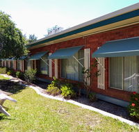 Armidale Rose Villa Motel - Airlie Beach Holiday
