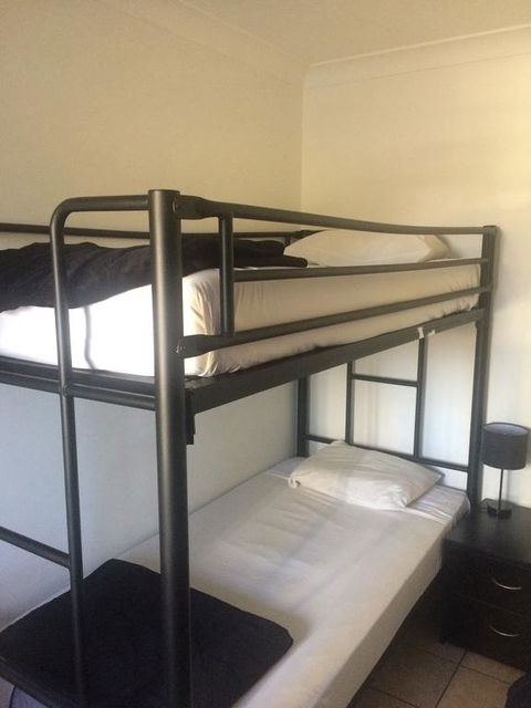 Arrival Lodge Bed & Breakfast - Airlie Beach Holiday 1