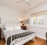 Art Deco 2 Bed Sydney/Darlinghurst Gem - Airlie Beach Holiday