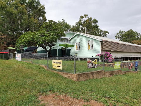 Meyenburg Units - Airlie Beach Holiday 0
