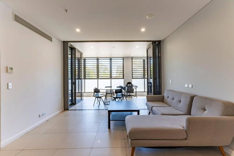 Modern 2B With Loft Bed Parking Central Mascot - Airlie Beach Holiday 0