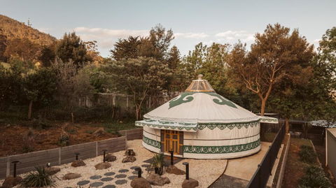 Mongolian Crafted Yurt With Private Spa And Spectacular Views - Airlie Beach Holiday 0