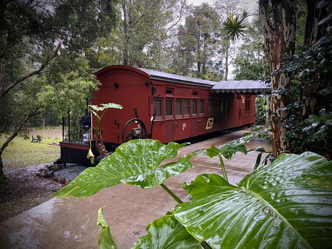 Mt Nebo Railway Carriage And Chalet - Airlie Beach Holiday 1