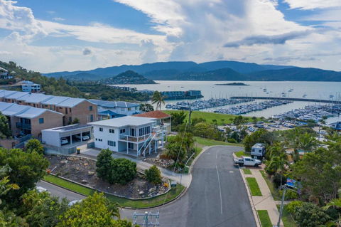 Nautical Views - Airlie Beach - Airlie Beach Holiday 0