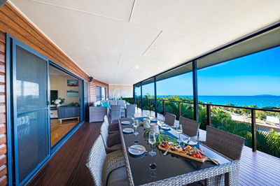 Nautilus on Nara - Spacious Airlie Beach Holiday Home with Ocean Views
