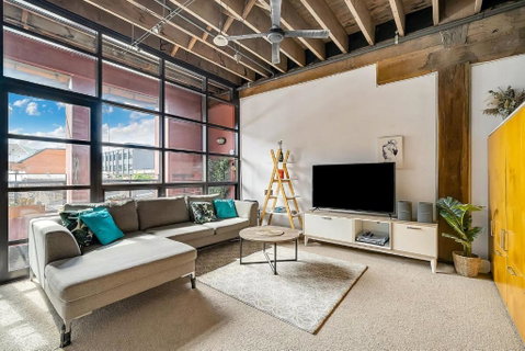 New York Style Apartment In Chippendale NSW - Airlie Beach Holiday 0