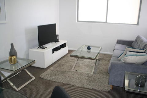 North Sydney Wyndel Apartments-MIL1005 - Airlie Beach Holiday 1