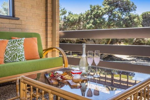 Ocean Close - Spacious Beach House - Airlie Beach Holiday 3