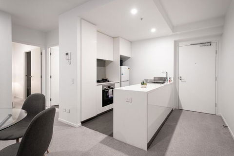 Panoramic Views 2br With Pool And Free Carpark - Airlie Beach Holiday 2