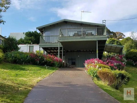 Panoramic Lake View - Airlie Beach Holiday 2