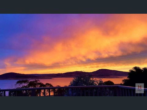 Panoramic Lake View - Airlie Beach Holiday 0