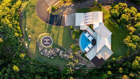 Parc Exclusif, Airlie Beach - 360 Island Views From A Mountain Top - Airlie Beach Holiday 3