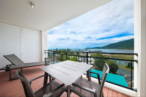 Port Views On Airlie Premier - Airlie Beach Holiday 2