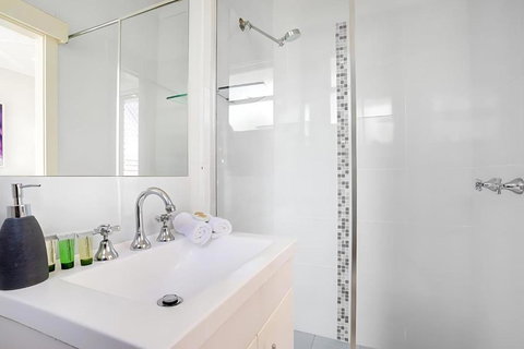 Prickly Pear Stays In Mayfield - Airlie Beach Holiday 2