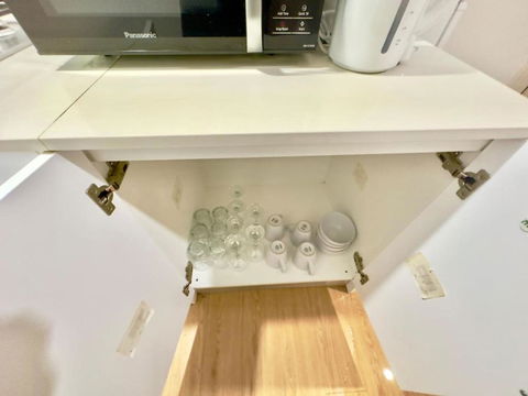 Prime 1BR Near Transport And Retail - Airlie Beach Holiday 1