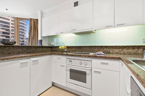 Quay West 2302 Self-Catering - Airlie Beach Holiday 1