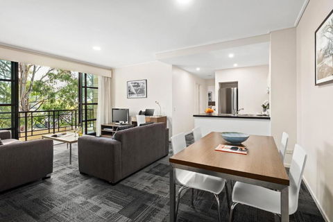 Quest Narre Warren - Airlie Beach Holiday 1