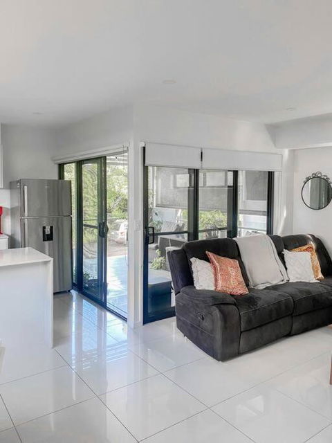 Quite 2B2B Family Home W Free Parking, BBQ - Airlie Beach Holiday 1