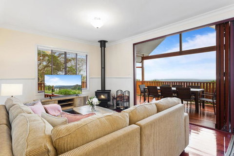 Ravensbourne Escape- Quingilli - Airlie Beach Holiday 1