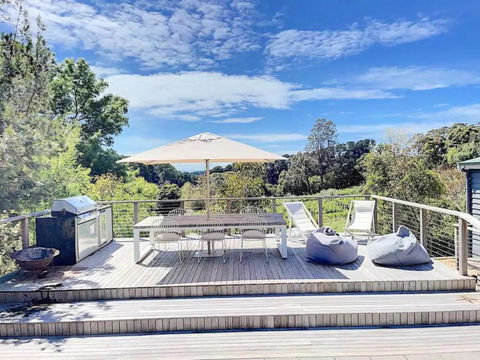 Red Hill Lane 5BedroomVineyard&RuralValleyViews - Airlie Beach Holiday 0