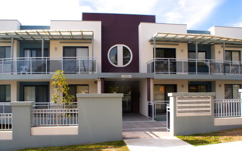 Astina Serviced Apartments - Central - Airlie Beach Holiday 1