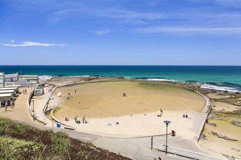 Astra Apartments Newcastle - Airlie Beach Holiday 2