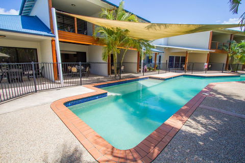 Auski Hideaway - Airlie Beach Holiday 1