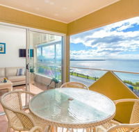 Avalon 1 - overlooking beautiful Convent Beach - Airlie Beach Holiday