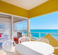 Avalon 4 - right across the road from convent beach - uninterrupted views - Airlie Beach Holiday