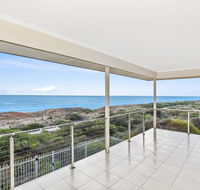 Avaya - Sellicks Beachfront Getaway - WiFi - Airlie Beach Holiday