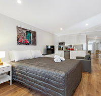 Balmain Modern Apartments - Airlie Beach Holiday