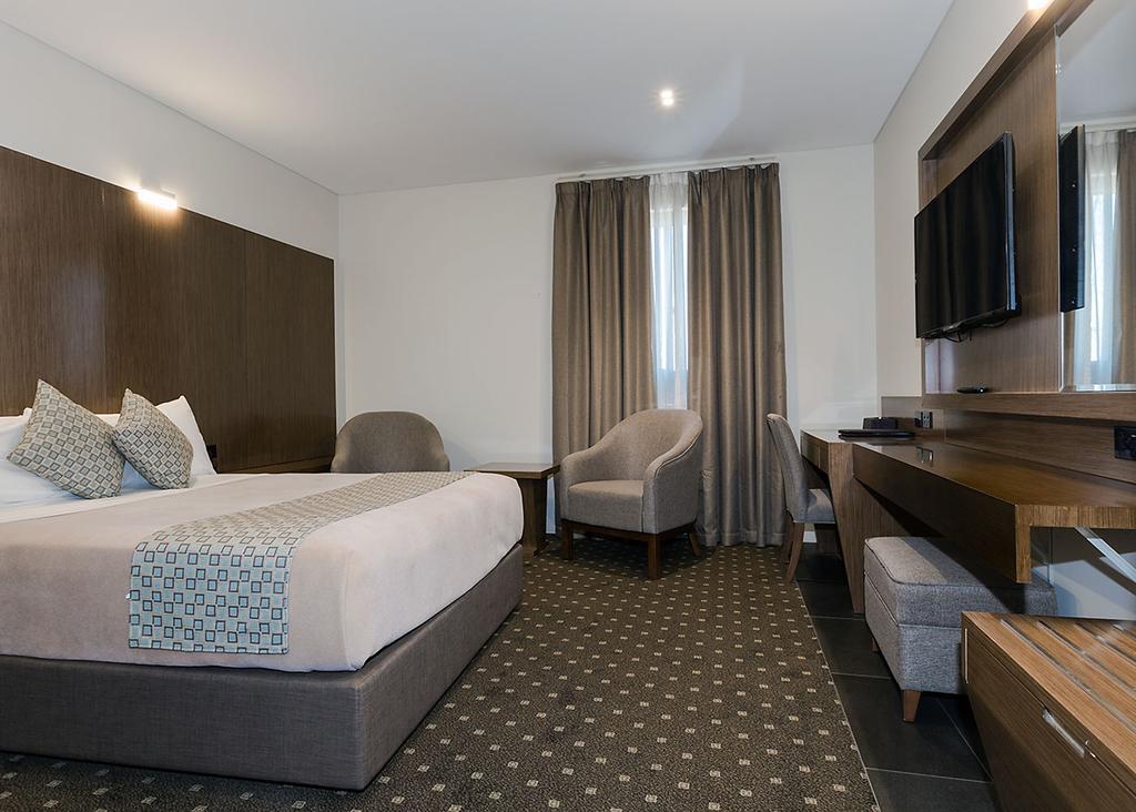 Greenacre NSW Airlie Beach Holiday