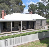 Barunah Plains - The Cottage - Airlie Beach Holiday