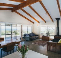 Bay Beach House - Airlie Beach Holiday
